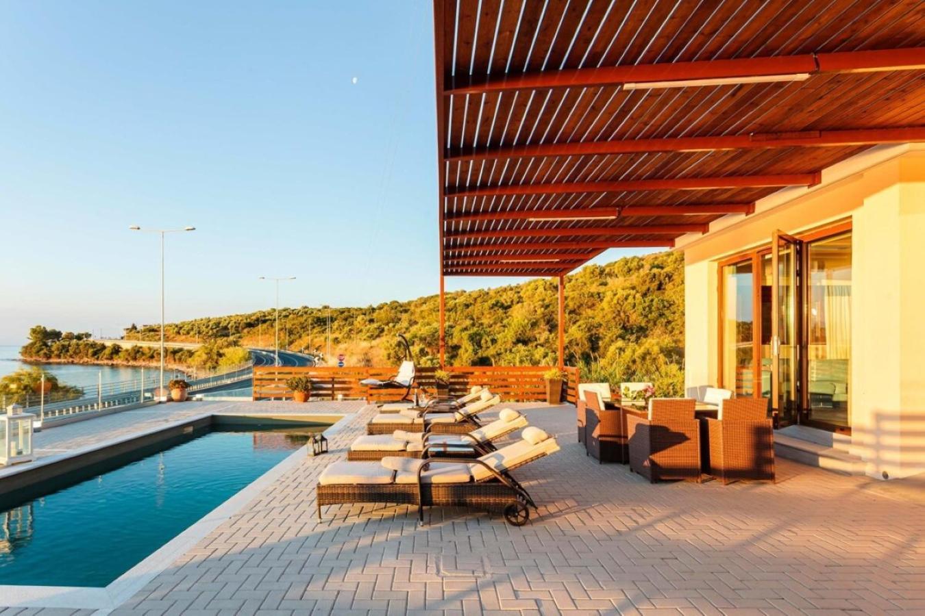 Seaside Summer Bliss - Aurora Luxury Pool Paradise Petalídhion Dış mekan fotoğraf